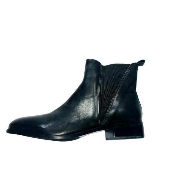 Talbots Black Leather Bootie, Size 7, New, Never Worn - Picture 1 of 7